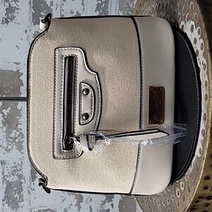 Wrangler Cream and Black Crossbody Bag